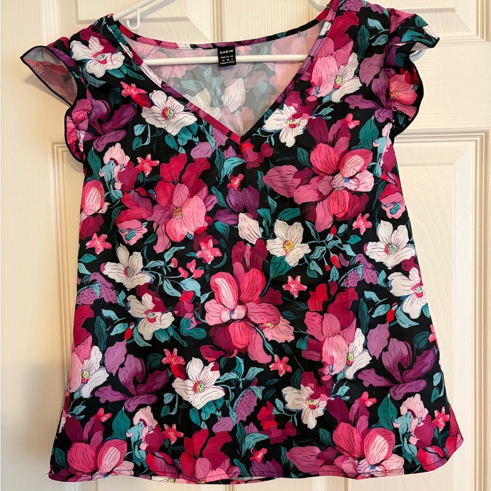 ✨3/$10✨ SHEIN Pink Ruffled Blouse with Floral Design